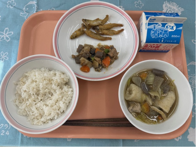 秋田県の郷土料理　きりたんぽ