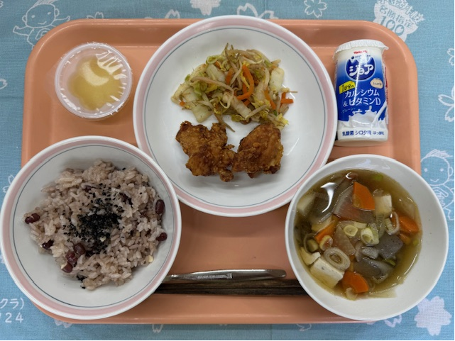 明日は、開校記念日