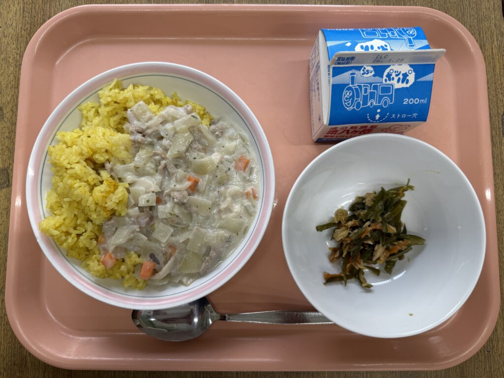 茎わかめとツナの炒め物
